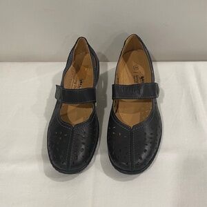 "Spring Step" Mary Jane Flats in Black Leather Perforated Upper Size 39